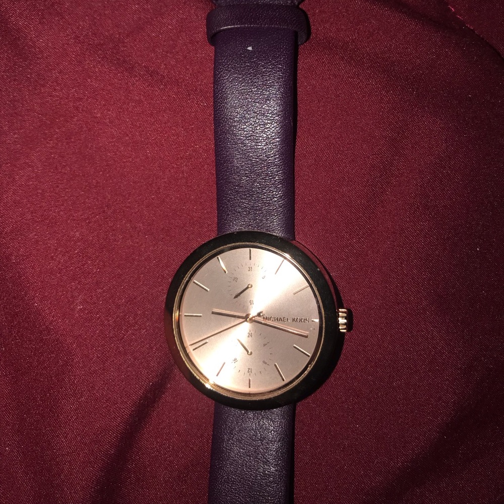MK purple watch - Picture 3 of 7